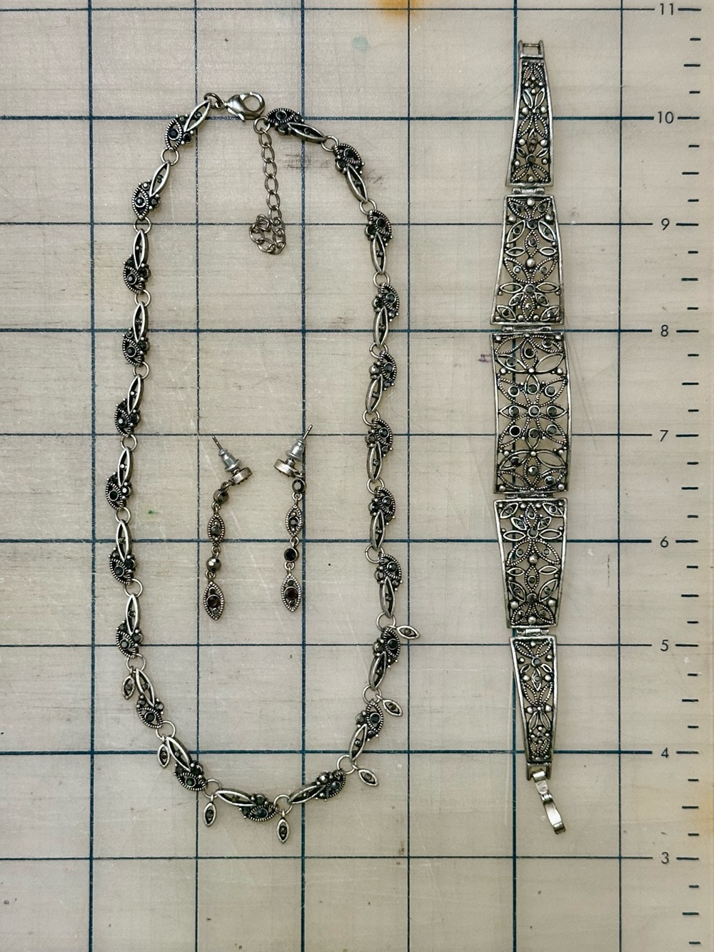 Vintage 90’s/Y2K 1928 Art Deco/Gothic Styled Jewelry Set -  Necklace, Earrings,